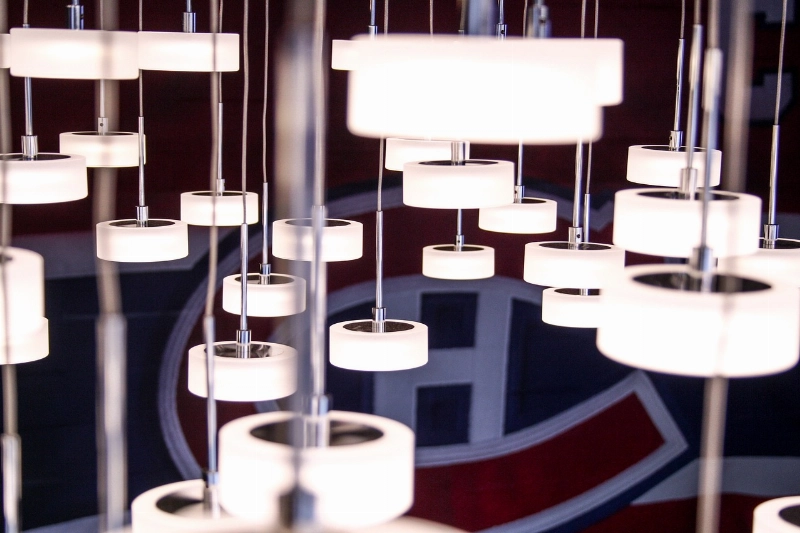 Iluminación Elevada: Cómo Transformar tu Espacio Decorando tus Techos con Lámparas de Diseño Exquisito