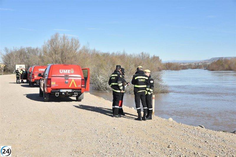 Despliegue de la UME en Novillas ante crecida del Ebro: 66 militares y 33 medios implicados.