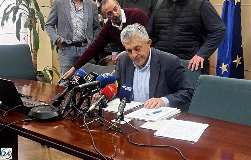 Samper critica la protesta agraria frente a las Cortes de Aragón pero se muestra dispuesto a dialogar con todos.