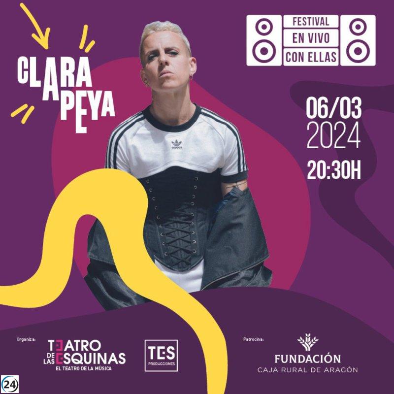 Clara Peya inaugura el Festival En vivo con ellas en el Teatro de las Esquinas este miércoles.