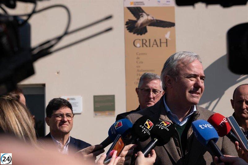 Azcón critica a Armengol por centrarse en el ventilador en el caso Koldo en lugar de en su defensa.