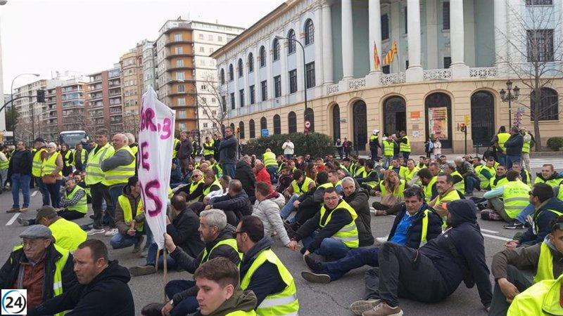 AEGA convoca protesta en Huesca en apoyo al sector primario y contra la censura.