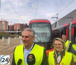 Los dos nuevos tranvías de Zaragoza en período de pruebas por cuatro semanas.