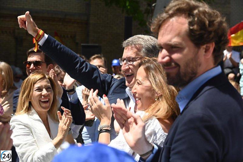 Feijóo propone a Europa prohibir homenajes a etarras en su programa.