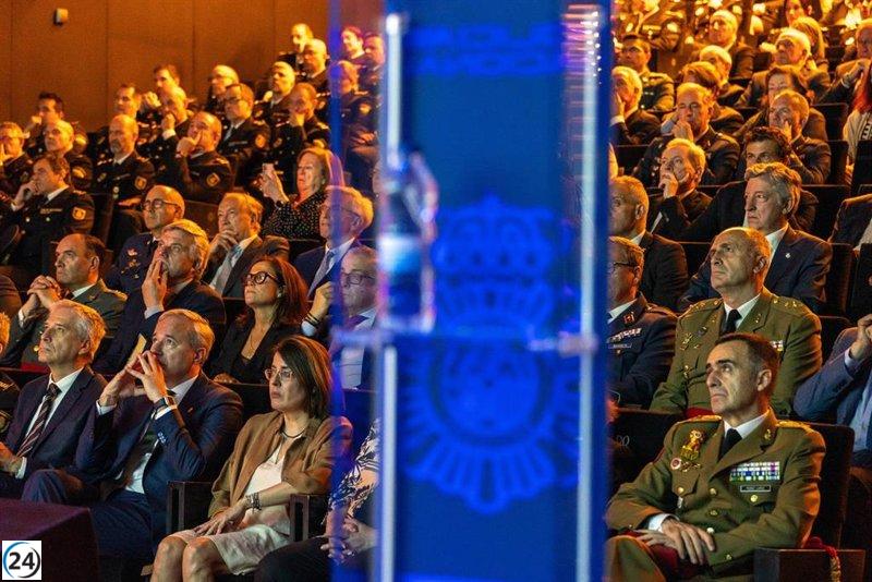 Azcón critica que Bildu forme parte del Gobierno de España durante homenaje a víctimas del terrorismo.