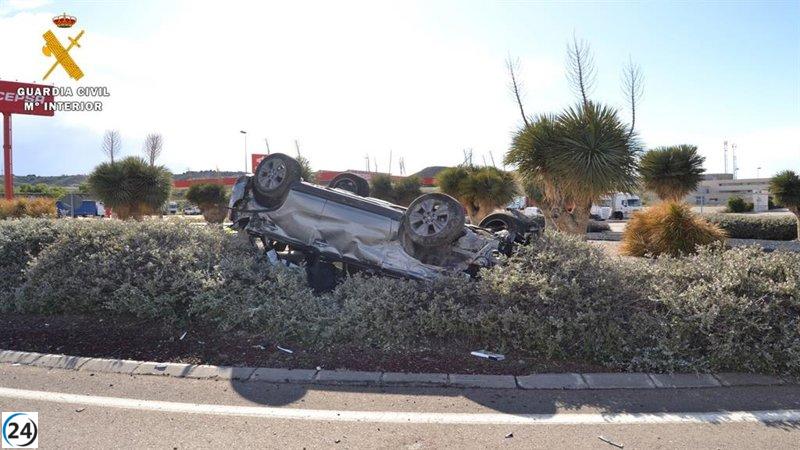 Conductor ebrio y drogado causa accidente con vehículo robado en La Muela dejando heridos a sus acompañantes.