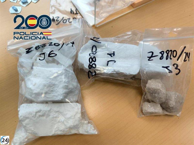 Cinco detenidos por tráfico de drogas en plaza céntrica de Zaragoza.