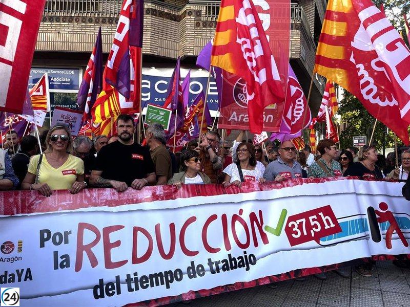 Sindicatos presionan a CEOE en Zaragoza para reducir la jornada laboral