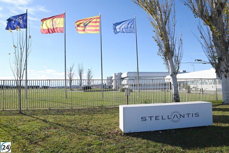 Manifestantes exigen respuestas en Figueruelas por problemas con motores Puretech de Stellantis.