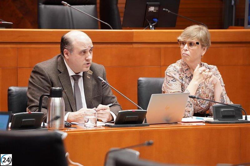 La Cámara de Cuentas impulsa la digitalización educativa y la sostenibilidad energética en gobiernos locales.