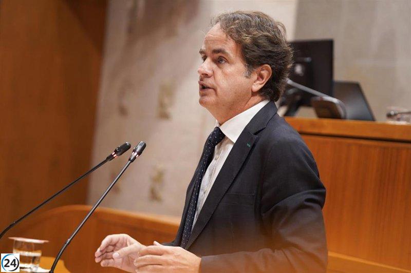 Bermúdez de Castro presenta este lunes en las Cortes un informe sobre la deuda en la Comunidad.