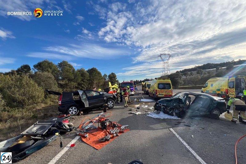 Colisión en la A-138: Dos pasajeros liberados tras impactante choque en El Grado, Huesca.