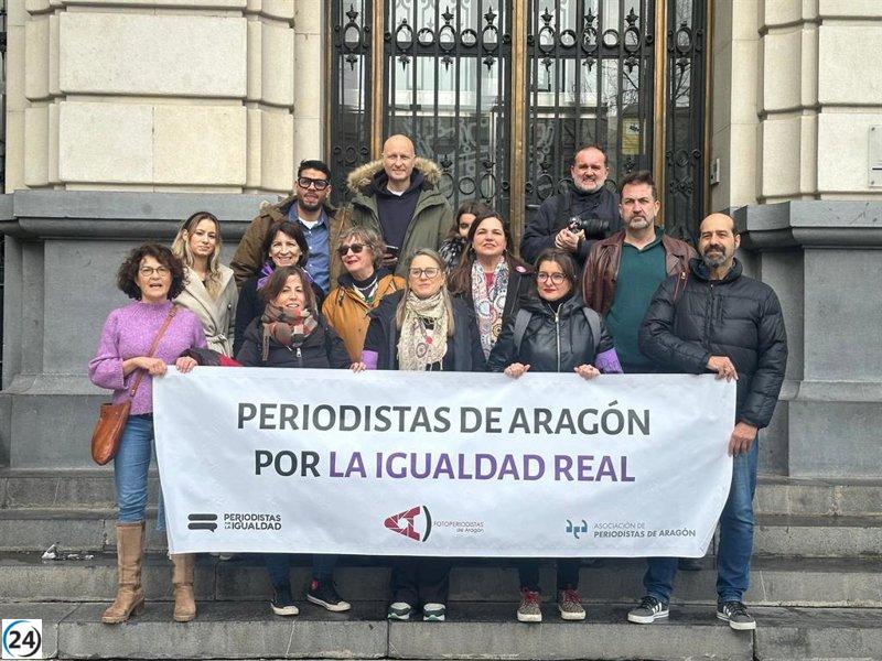 Periodistas aragoneses exigen una profesión más equitativa y comprometida con los derechos de las mujeres.