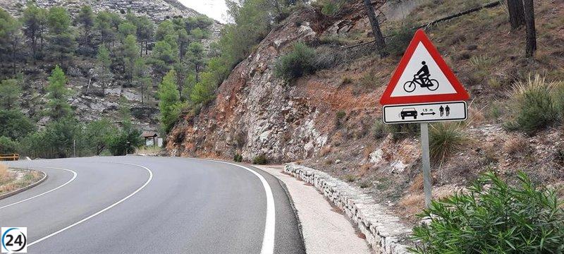 Camino del Cid refuerza la protección de ciclistas con la instalación de 24 nuevas señales, incluyendo cuatro en Teruel.