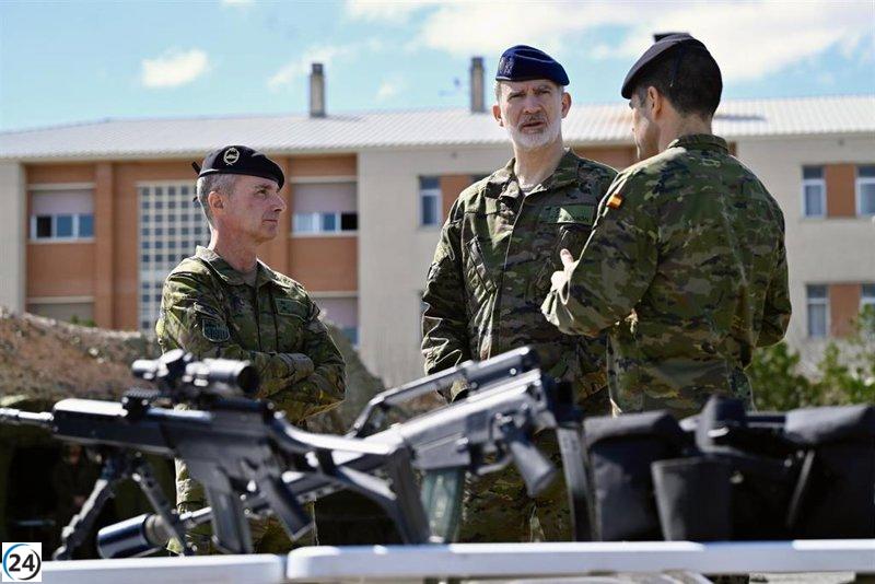 El Rey se reúne con la Brigada 'Aragón I' en Zaragoza para evaluar recursos y personal ante la emergencia por la dana.