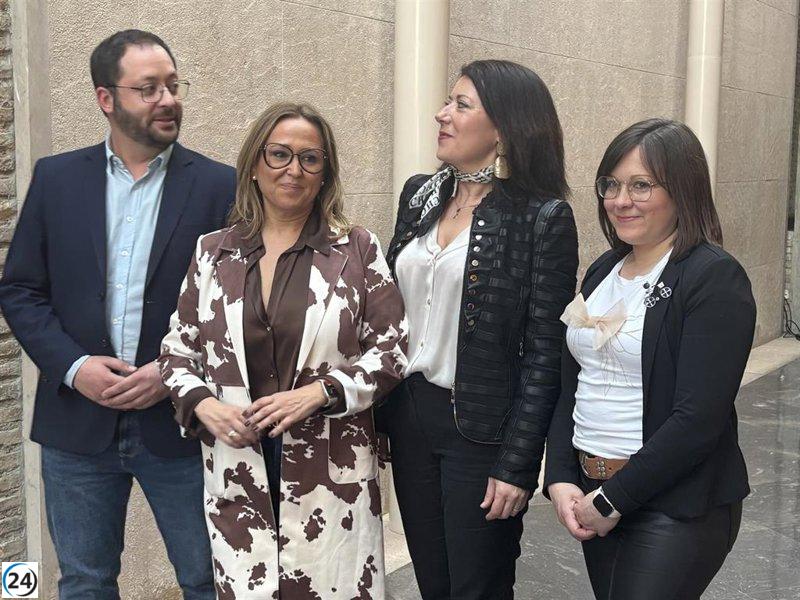Mayte Pérez (PSOE) se compromete a priorizar los intereses de la comunidad y del partido en el Senado.