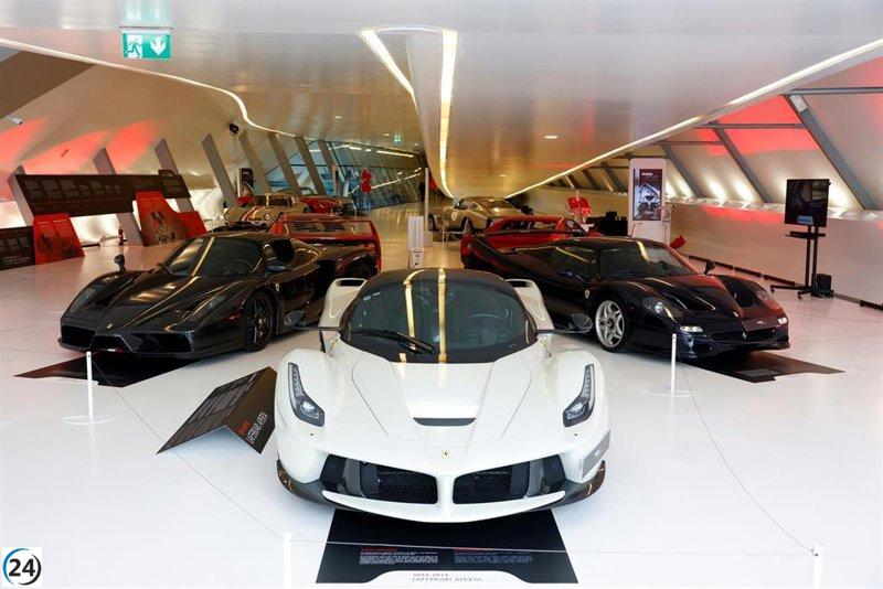 Ferrari presenta una exclusiva muestra de 14 icónicas piezas en Mobility City de Zaragoza.
