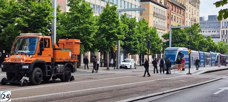 El tranvía vuelve a operar tras la retirada del vehículo dañado en Plaza de España.
