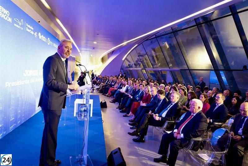 El presidente de Aragón aboga por aumentar la inversión en la infraestructura eléctrica.