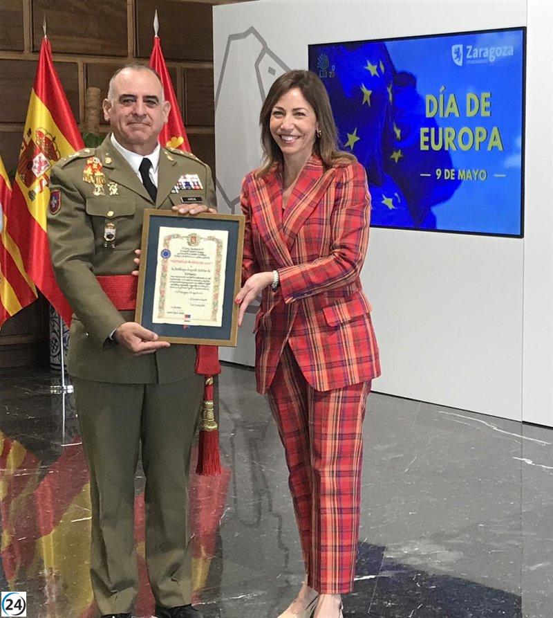 Chueca concede el Premio Estrella de Europa a la AGM por su dedicación a la paz y seguridad.