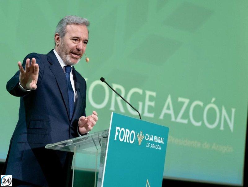 Azcón advierte que limitar universidades privadas afecta a regiones con menos población.