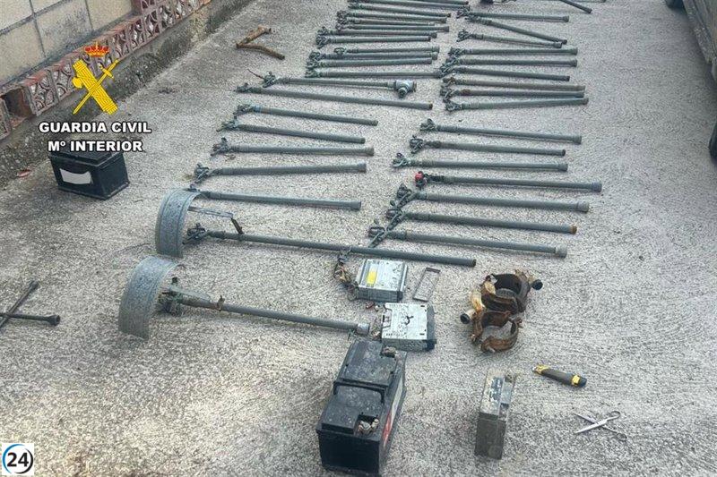 Arrestan en Monzón a un hombre por robar 55 aspersores y radios de coche.