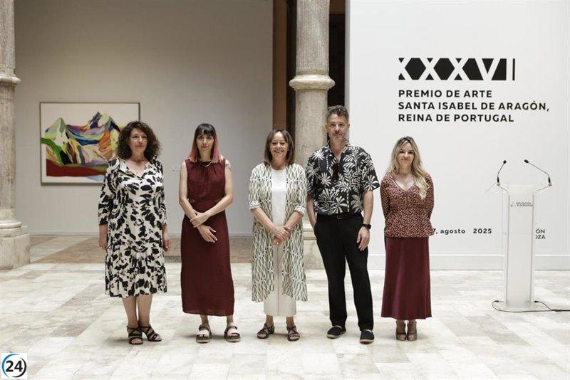 Rebeca Zarza se alza con el XXXVI Premio de Arte Santa Isabel de Portugal por su obra 'Materia que recuerda'.