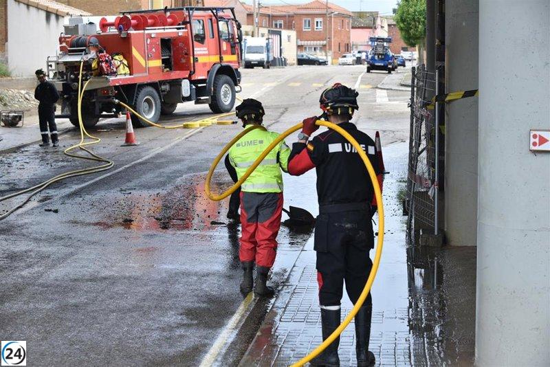 Aemet levanta alertas en Aragón mientras Renfe inicia la recuperación de su servicio con Barcelona.