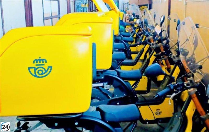 Correos apuesta por la sostenibilidad con 13 nuevos vehículos eléctricos en su flota.