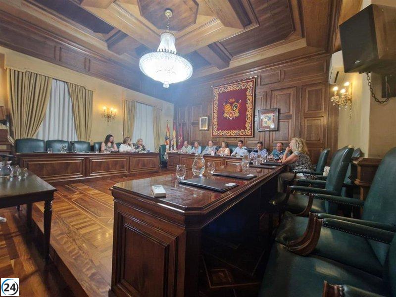 La alcaldesa de Teruel critica a TE y PSOE por evitar rendir cuentas sobre la situación de la ciudad.