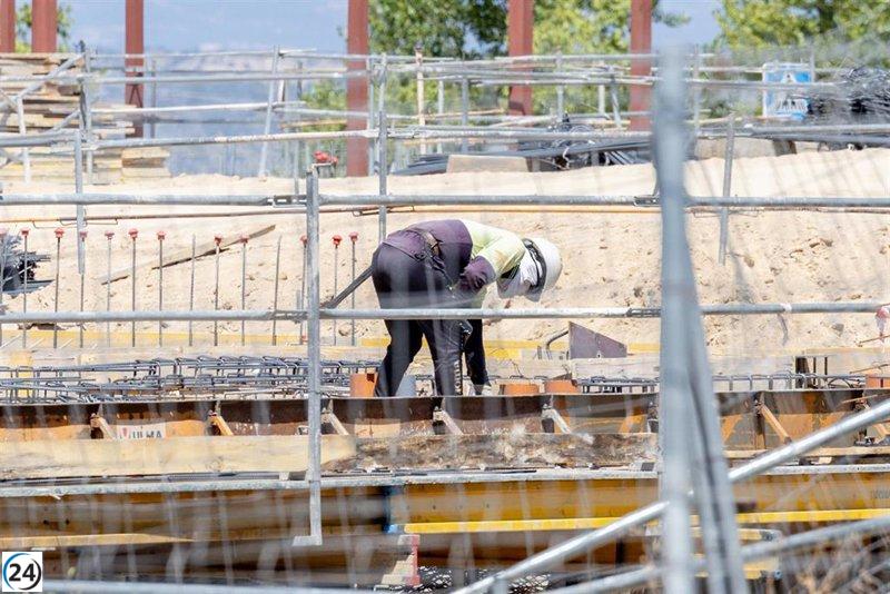CCOO Aragón impulsa medidas para reforzar la seguridad laboral y acortar la jornada de trabajo.