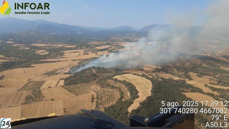 Incendio en encinar de Huesca, entre Abiego y Bierge, ya bajo control.