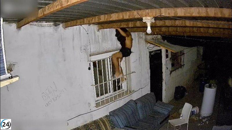 Arrestado por asalto a un comercio en La Almunia tras entrar por la ventana.