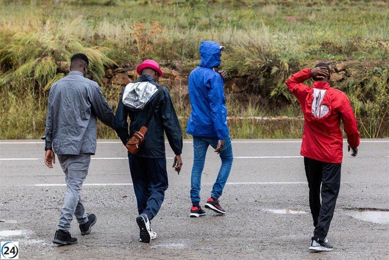 Zaragoza recibe a 20 menores migrantes trasladados de Canarias.