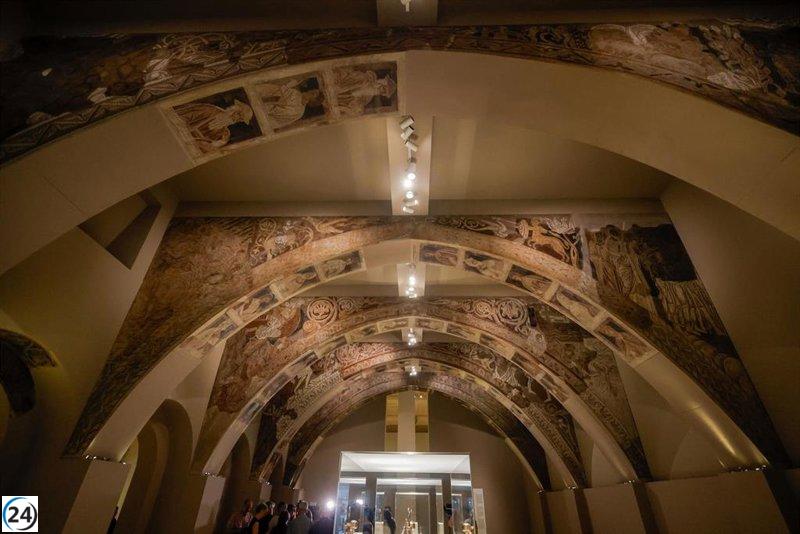 Azcón urgió el regreso inmediato de las pinturas de Sijena a Aragón, desafiando los obstáculos del MNAC.