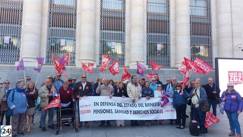 UGT y CCOO reclaman avances en pensiones, atención a la dependencia y salud en el Día de las Personas Mayores.
