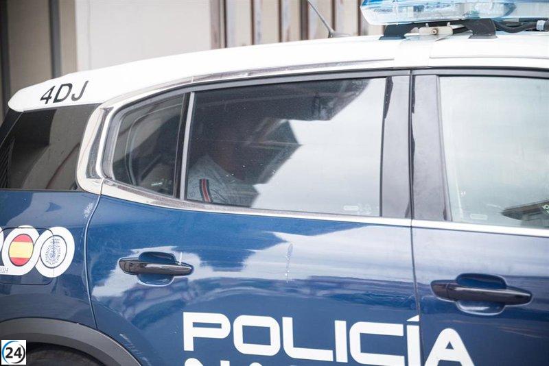 Arrestan a hombre por apuñalar a su expareja en el barrio de Delicias.