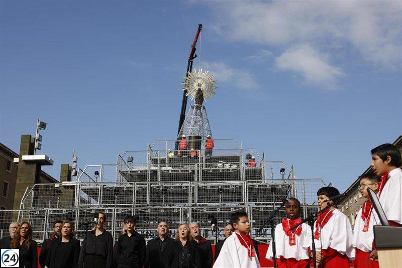 Más de 15,000 fieles se reúnen para la procesión de la Virgen del Pilar antes de la Ofrenda de Flores.