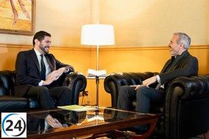 Aragón urge a Nolasco (Vox) a actuar con sensatez y explorar negociaciones de repatriación en Marruecos y Argelia.