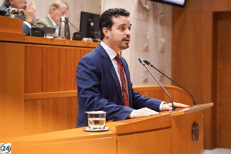 El Parlamento de Aragón destaca la influencia de Javier Lambán en el avance social y económico regional.