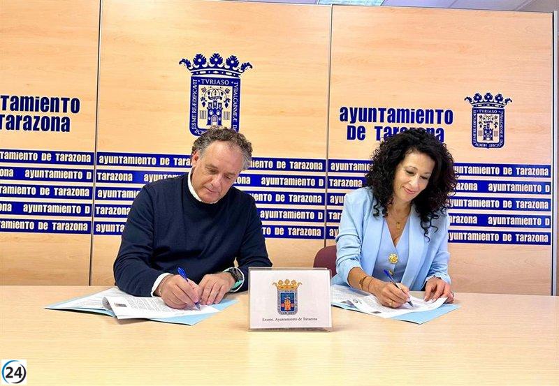 Tarazona firma un nuevo acuerdo para fortalecer la colaboración con la Coordinadora de Cofradías.