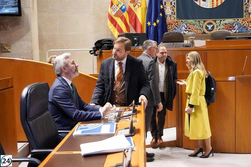 Azcón exige al PSOE de Aragón una condena a la corrupción del Ejecutivo de Sánchez.