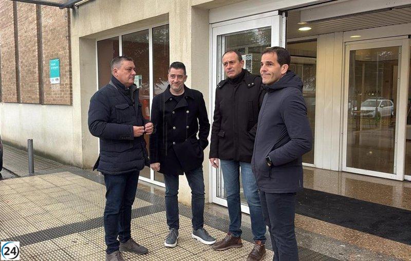 PSOE promete revitalizar hospitales públicos, devueltas sus funciones tras recortes de Azcón.