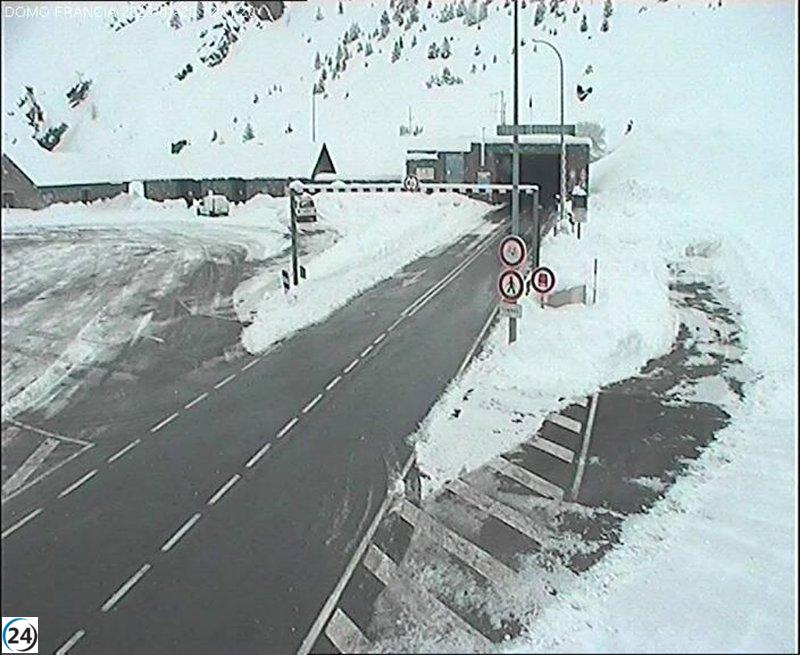 El túnel Bielsa-Aragnouet vuelve a abrir tras confirmar la ausencia de riesgos de avalanchas.