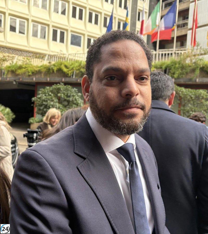 Garriga (Vox) critica la decisión de la Mesa del Parlamento extremeño como un 