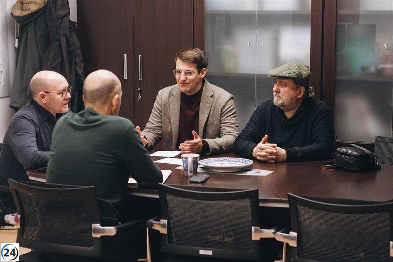 Pueyo (CHA) y CCOO unen fuerzas para priorizar los derechos laborales en la agenda electoral.