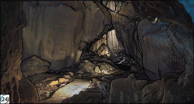 Ibercaja impulsa la ciencia en la Cueva de las Güixas, Villanúa.