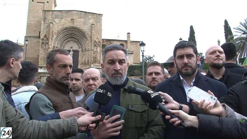 Abascal advierte sobre un aumento significativo en la regularización de inmigrantes y anticipa la llegada de millones más.