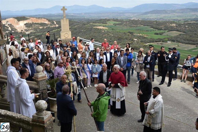 Multitudinaria participación en la romería al Monasterio de El Pueyo en Barbastro.