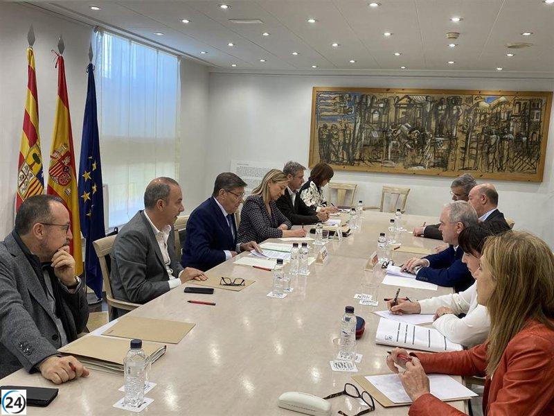 El Gobierno de Aragón asegura que se cumplirán plazos de unión de estaciones, pero la DPH tiene dudas.